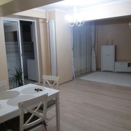Juli'S Apartment ออราแด ภายนอก รูปภาพ